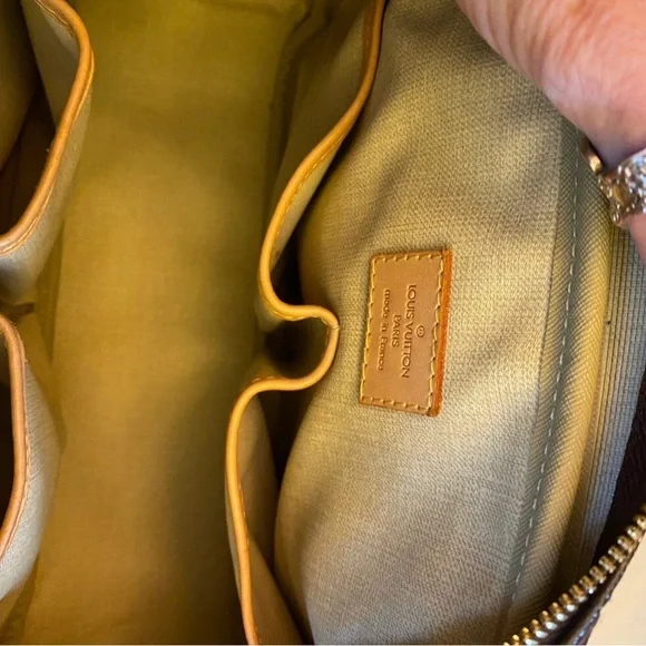 Louis Vuitton Deauville Brown Monogram Satchel